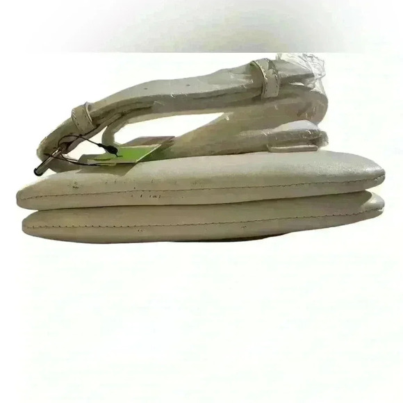 Sam Edelman Emily white shoulder/waist bag. - Picture 3 of 9